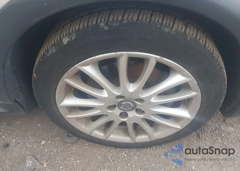 2011 Volvo C30 T5/T5 R-Design from USA, damaged, VIN YV1672MK9B2230036